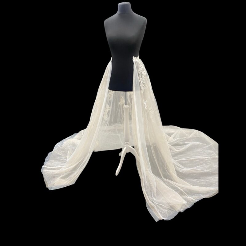 Morilee Overskirt - Ivory/champagne - 11271